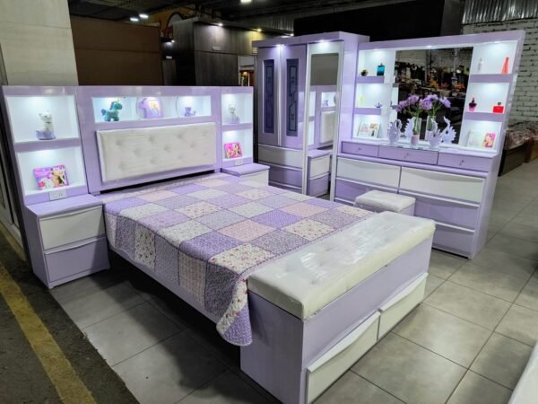 Juego de Dormitorio Morado con secretera 2 plazas